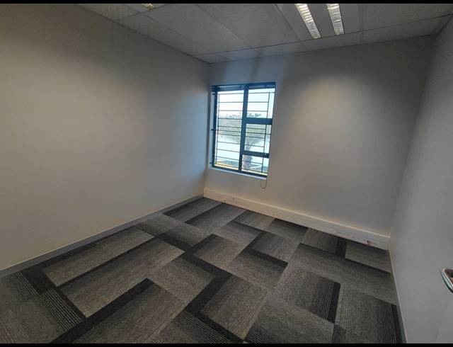 388M² OFFICE TO LET IN FOURWAYS